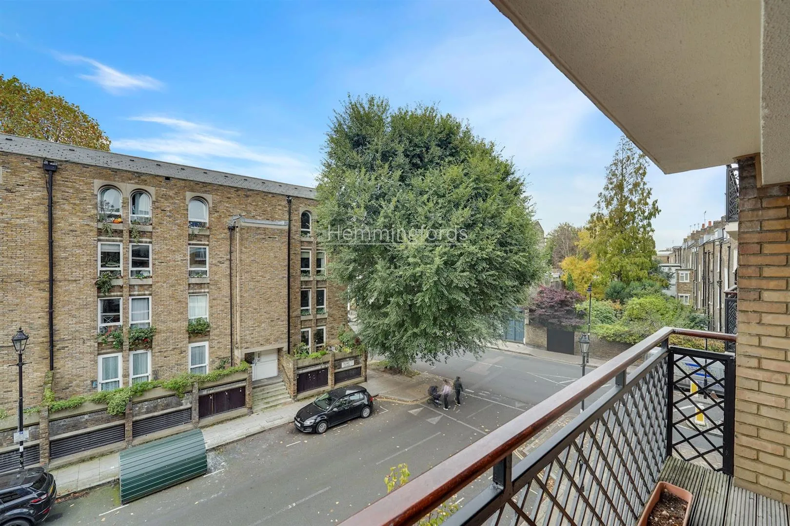 Flat Milner Square in Greater London