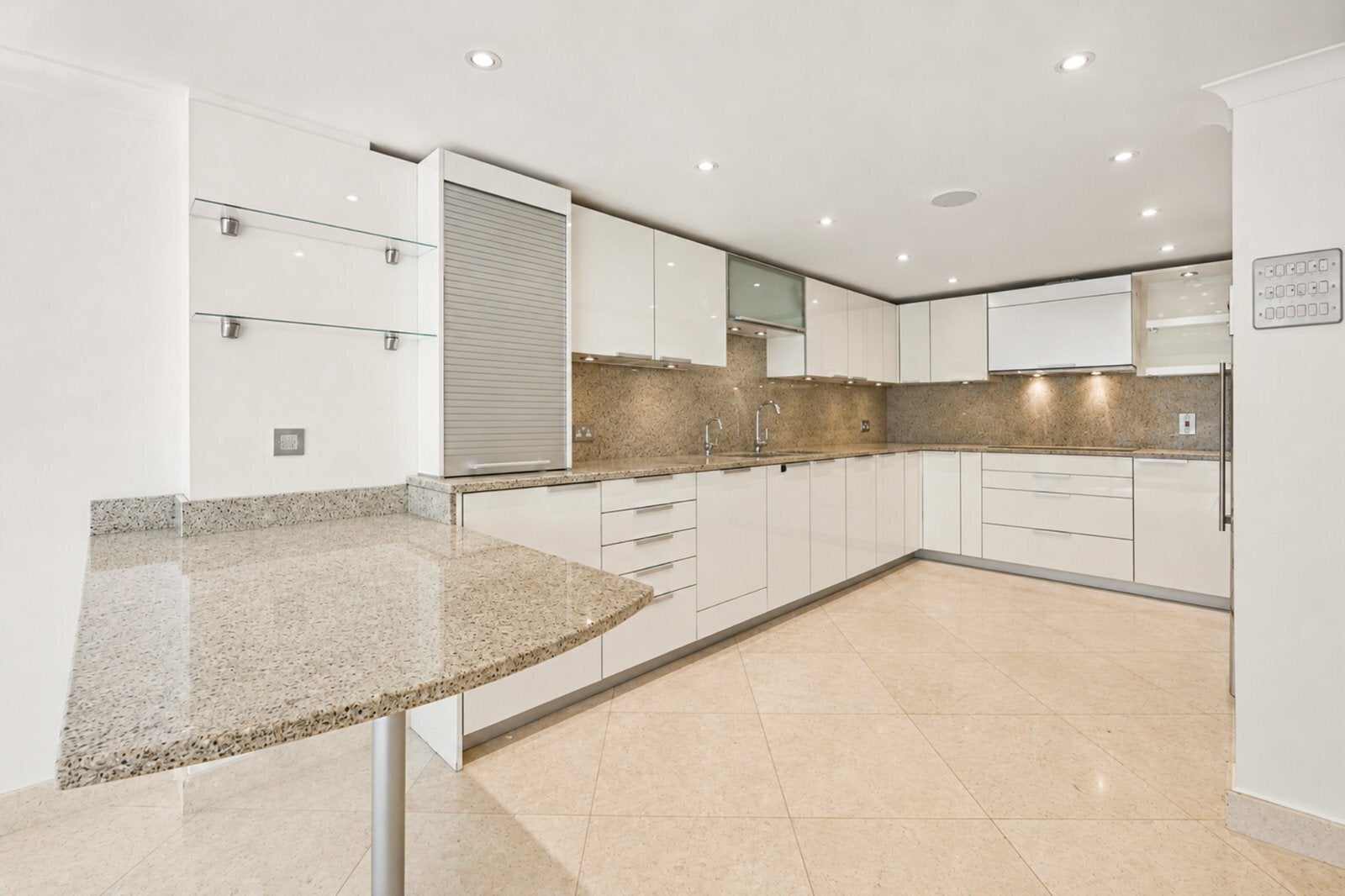 House Hamilton Terrace in City of Westminster