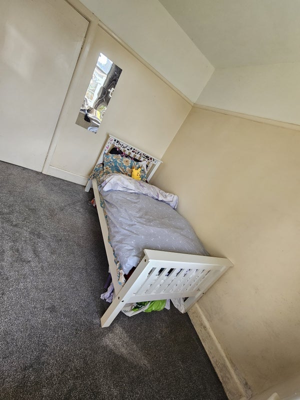 Room Charminster Road in Bournemouth