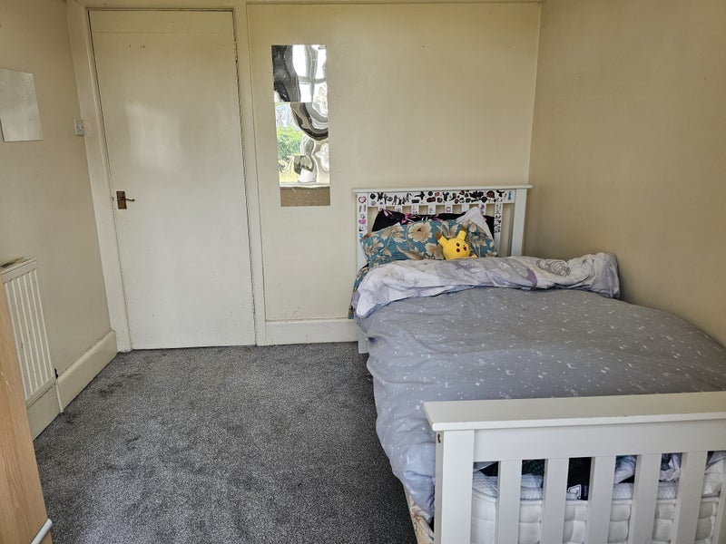 Room Charminster Road in Bournemouth