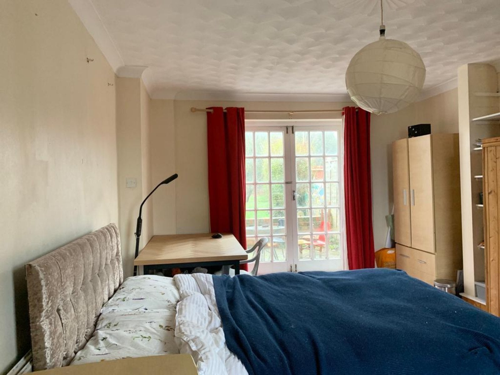 Room Stoke Hills in Waverley