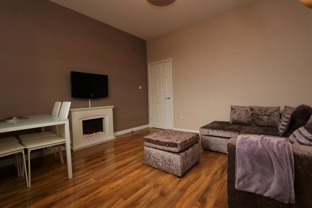 Flat Main Street in Bellshill