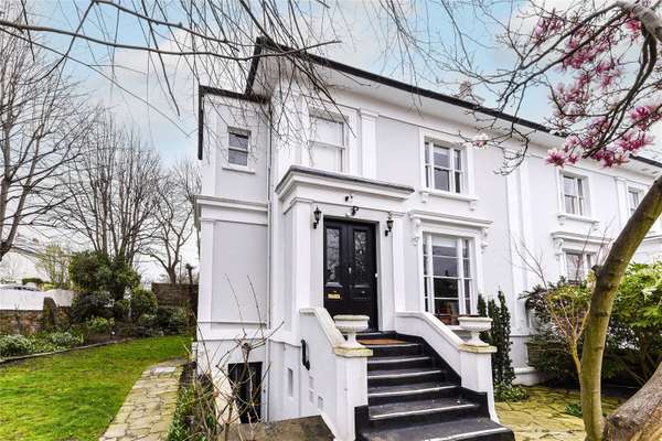 House Blenheim Road in City of Westminster