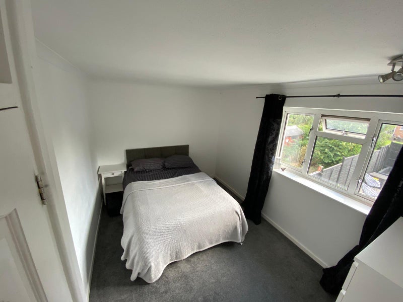 Room Queens Road in Bristol