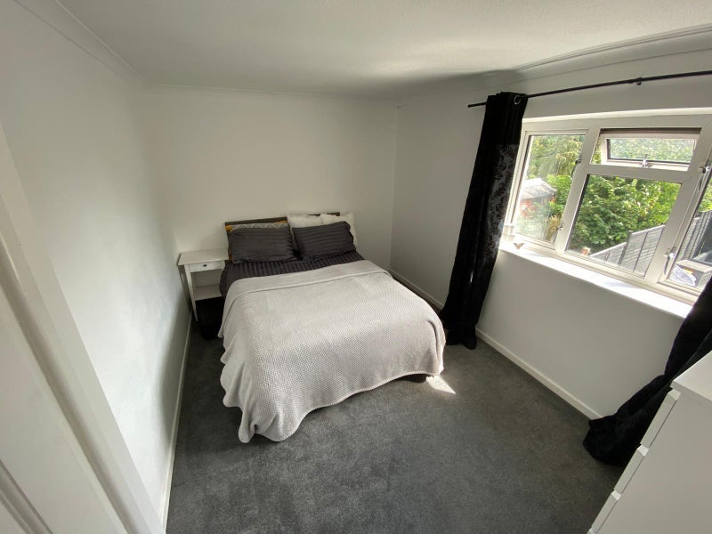 Room Queens Road in Bristol