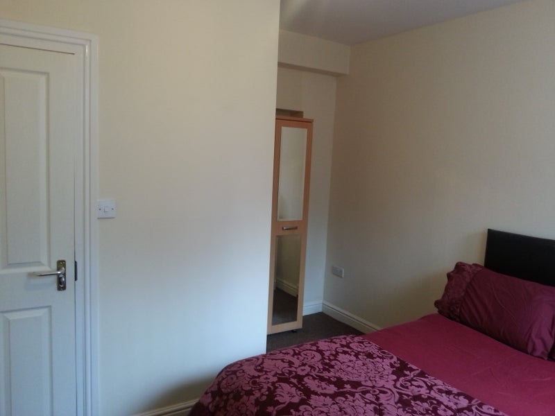 Room Brandlesholme Road in Bury