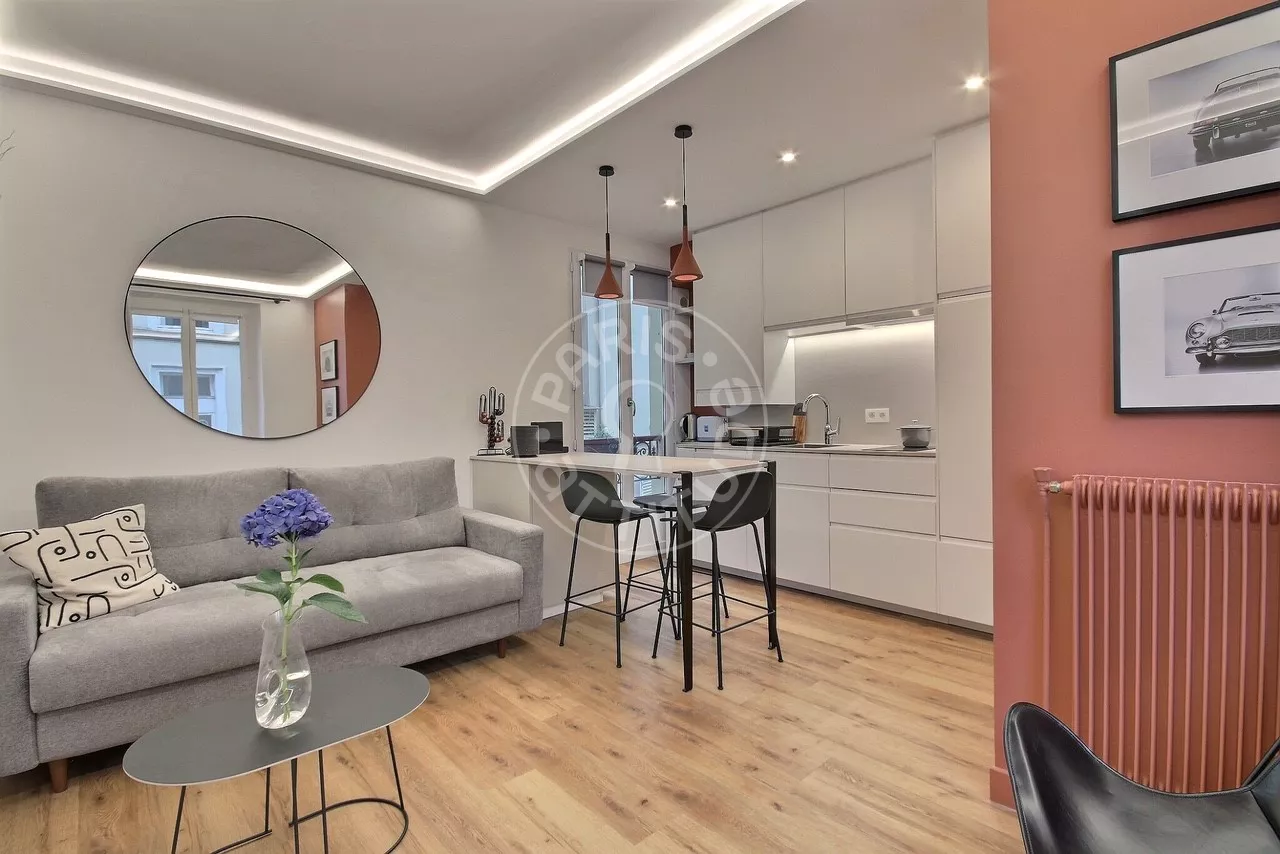 Flat Rue Guersant in Paris