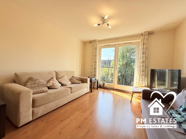 Flat John Dyde Close in East Hertfordshire