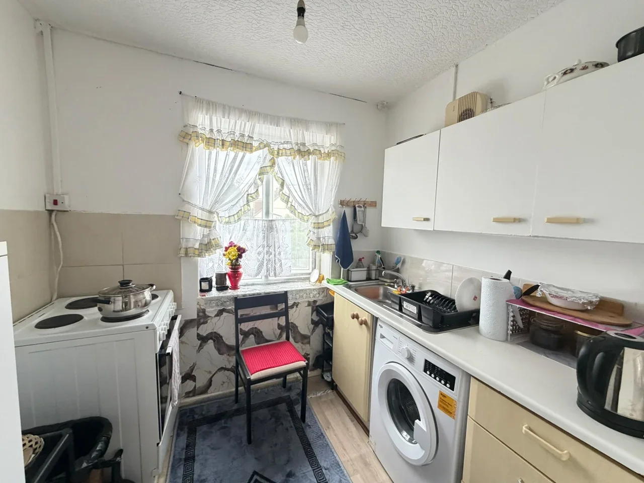 Flat St Martin's Close in Greater London