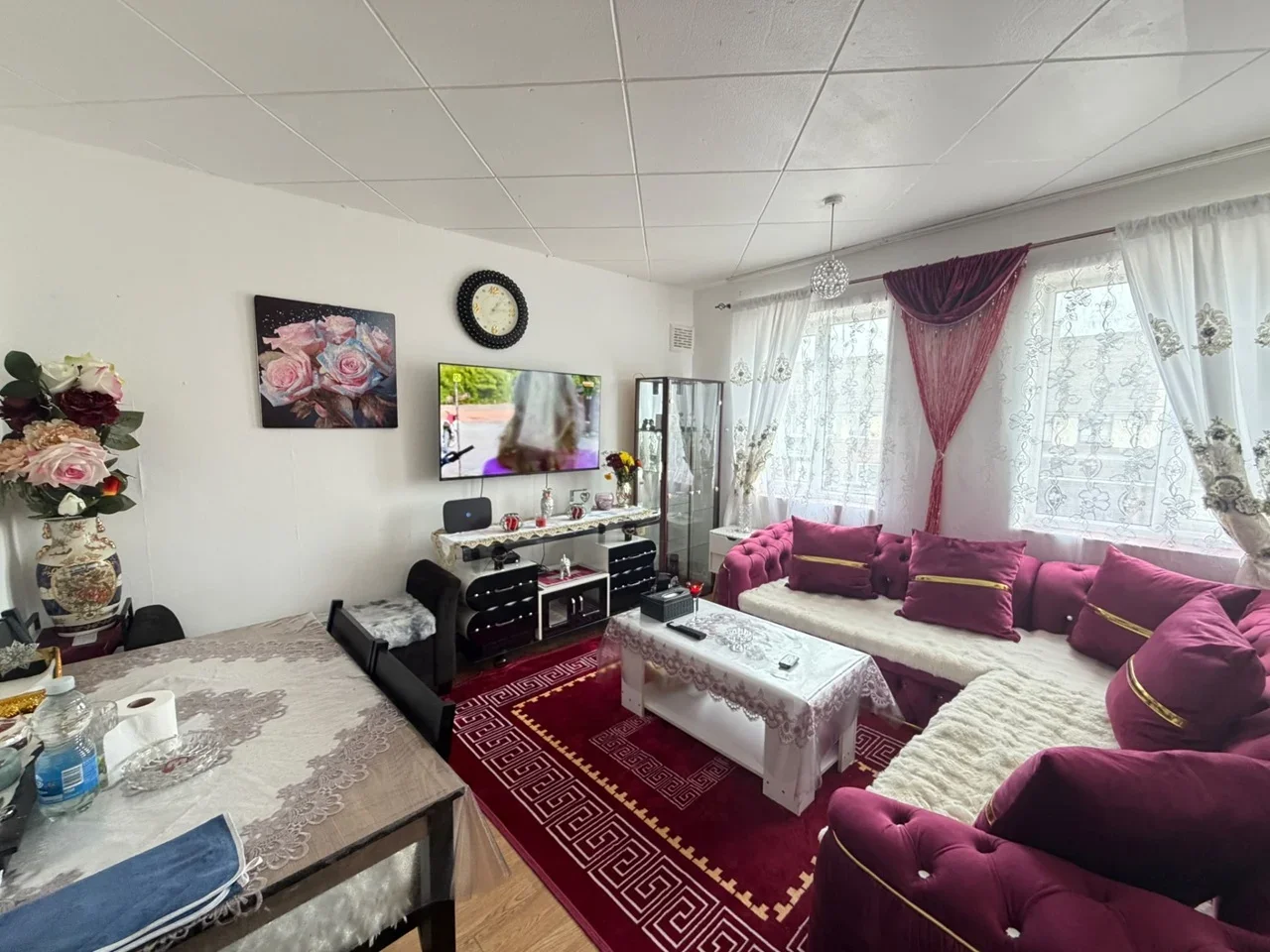 Flat St Martin's Close in Greater London
