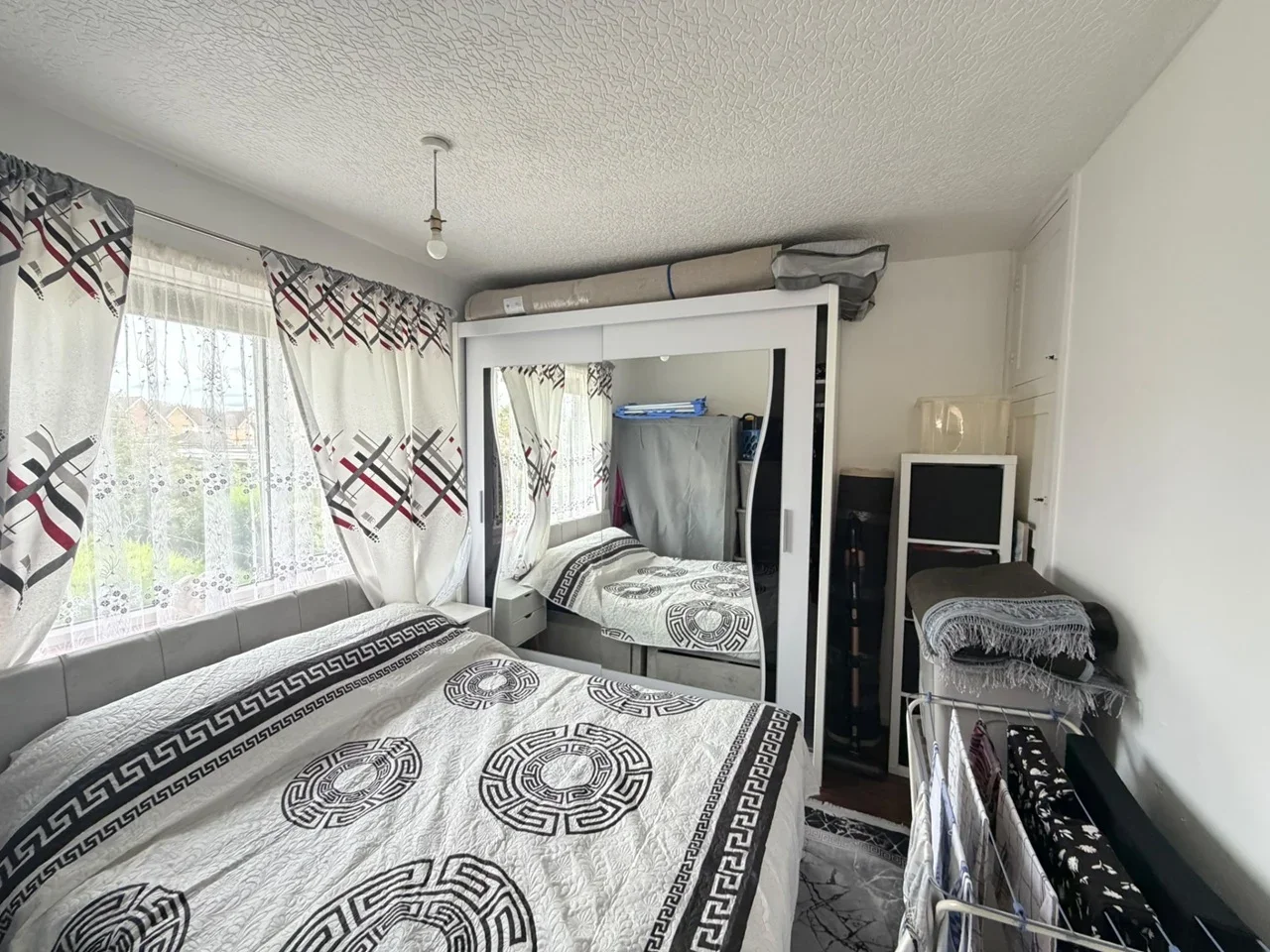 Flat St Martin's Close in Greater London