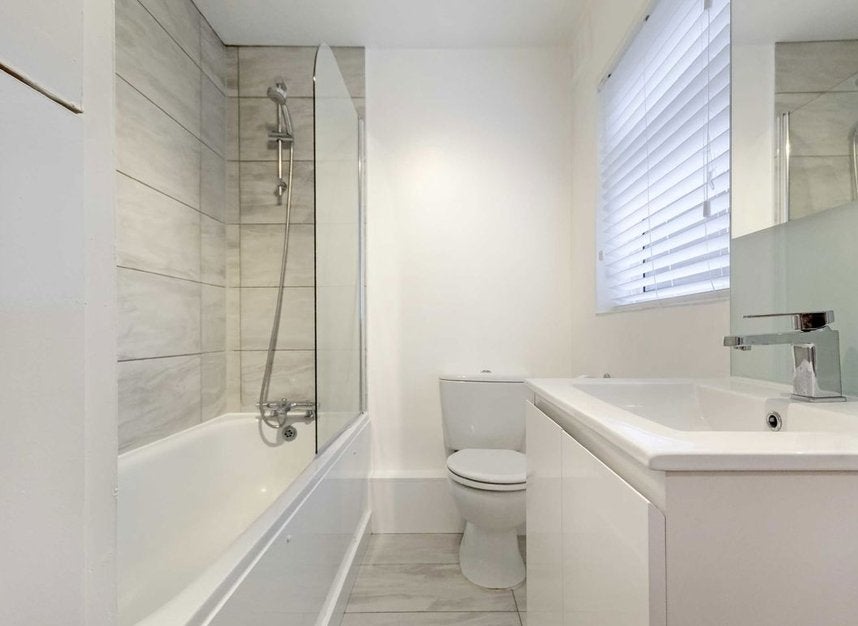 Flat Darlan Road in Greater London