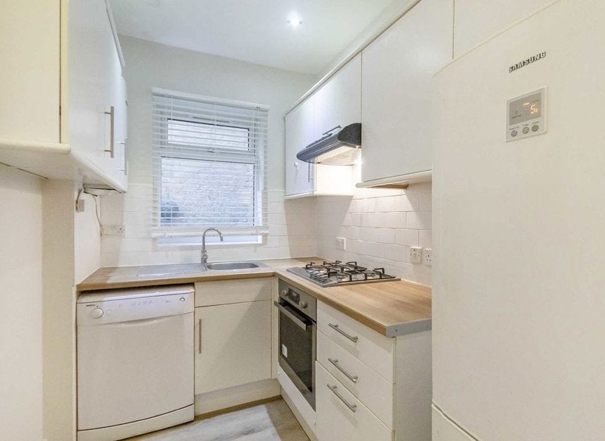 Flat Darlan Road in Greater London