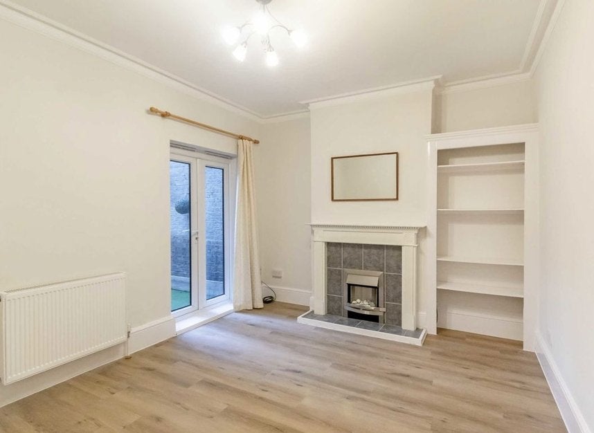 Flat Darlan Road in Greater London