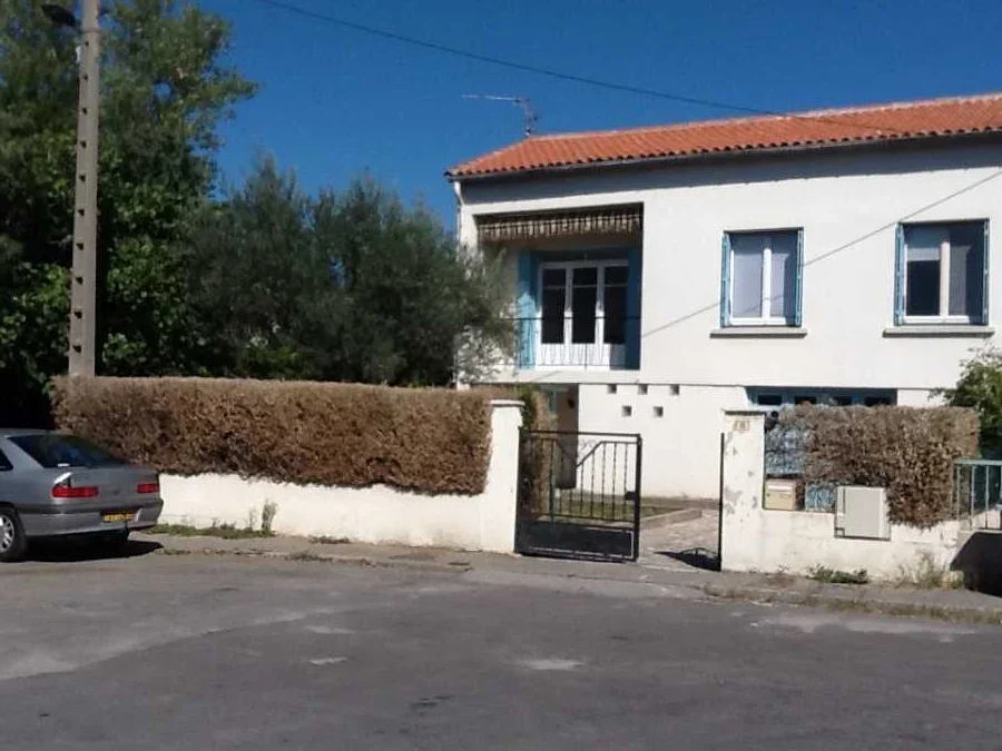 House Esplanade de Clavières in Alès