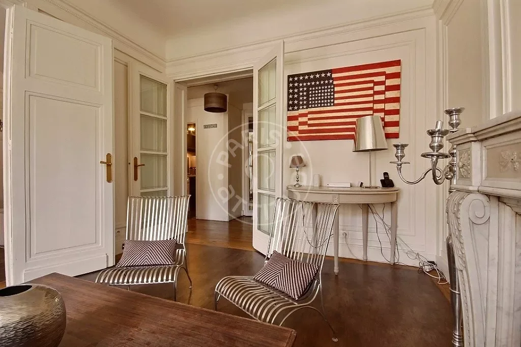 Appartement Rue Quentin Bauchart à Paris