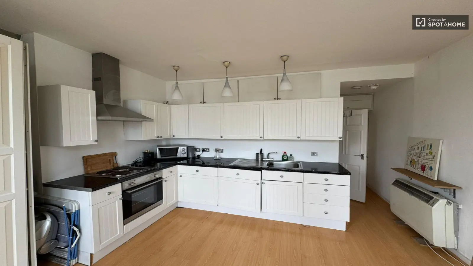 Flat Colville Gardens in Greater London