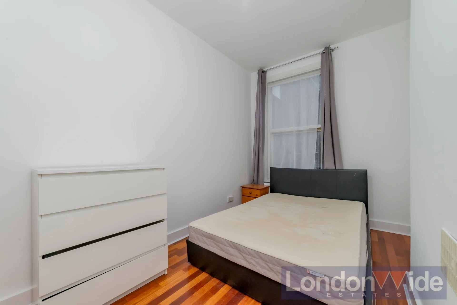 Flat Shirland Road in City of Westminster
