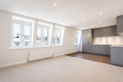 Flat Southwell Gardens in Greater London