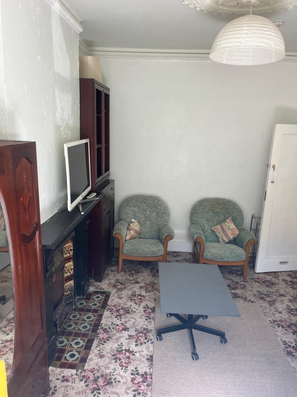 Room Carysfort Road in Greater London