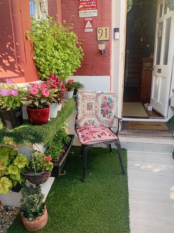 Room Carysfort Road in Greater London