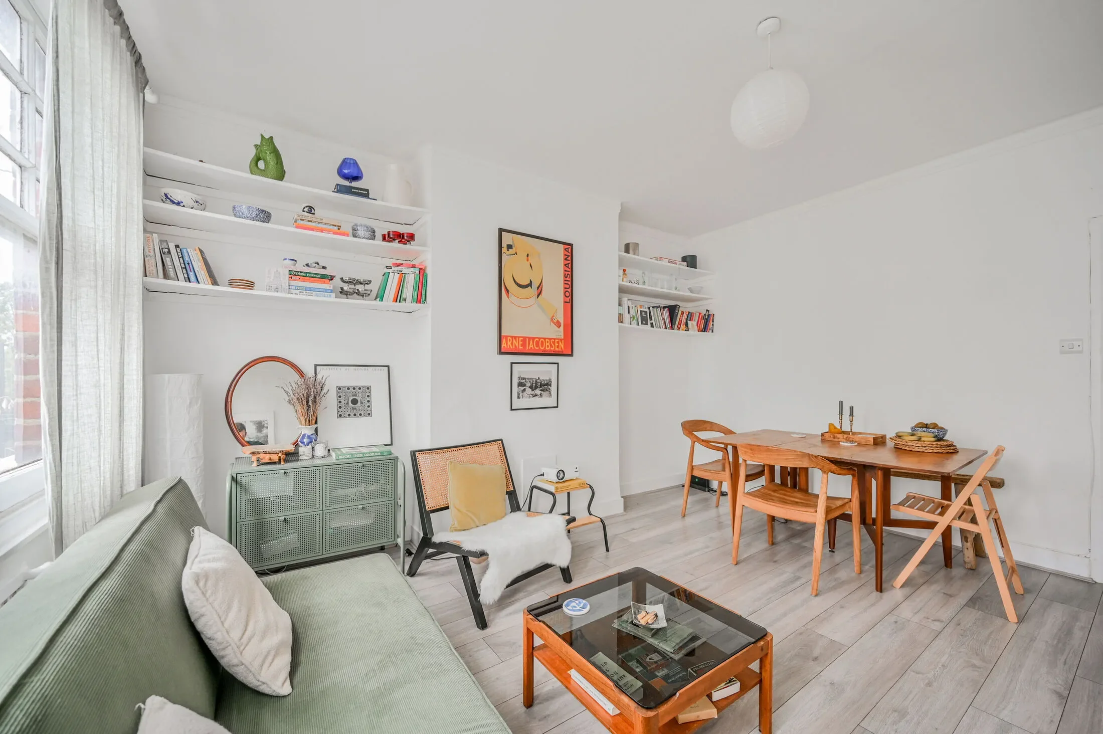 Flat Park Avenue in Greater London