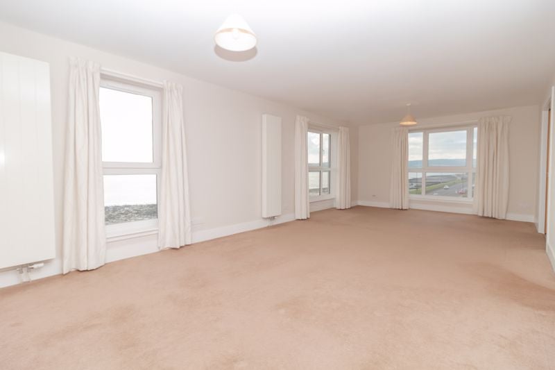 Flat William Street in Helensburgh