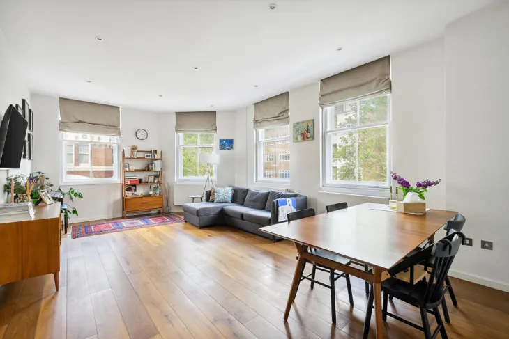 Flat Coleherne Road in Greater London
