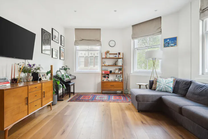 Flat Coleherne Road in Greater London