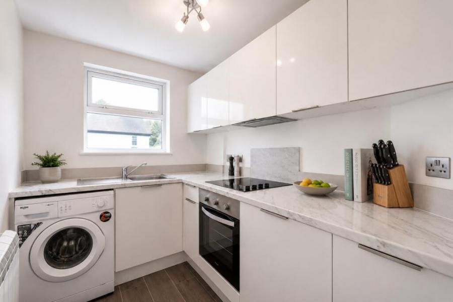 Flat Laburnham Road in Maidenhead