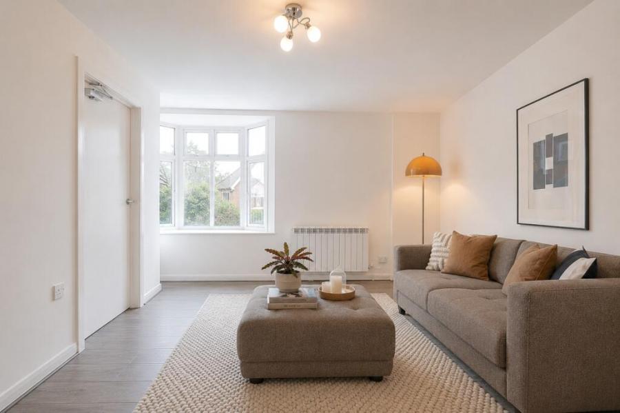 Flat Laburnham Road in Maidenhead