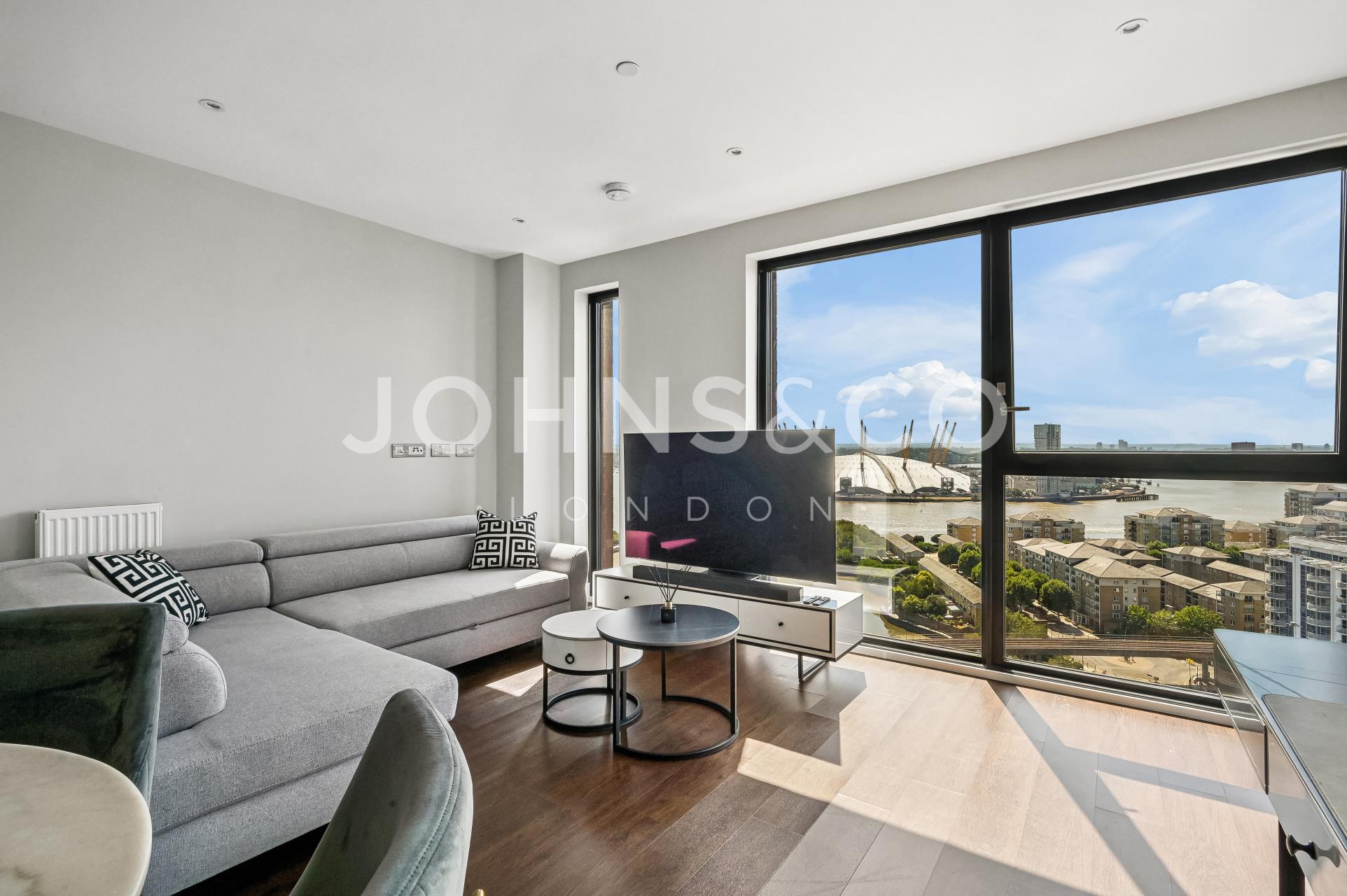 Flat Silvocea Way in Greater London