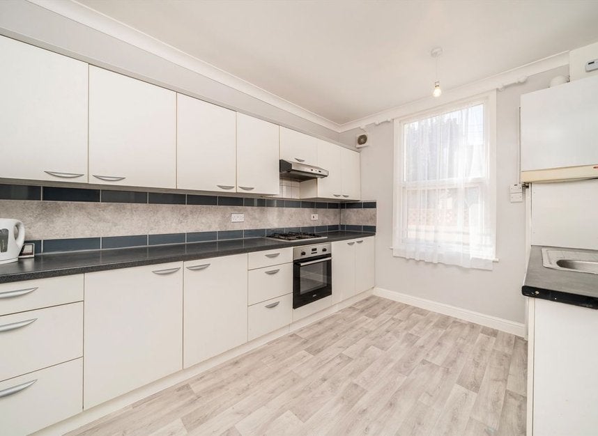 House Bushberry Road in Greater London