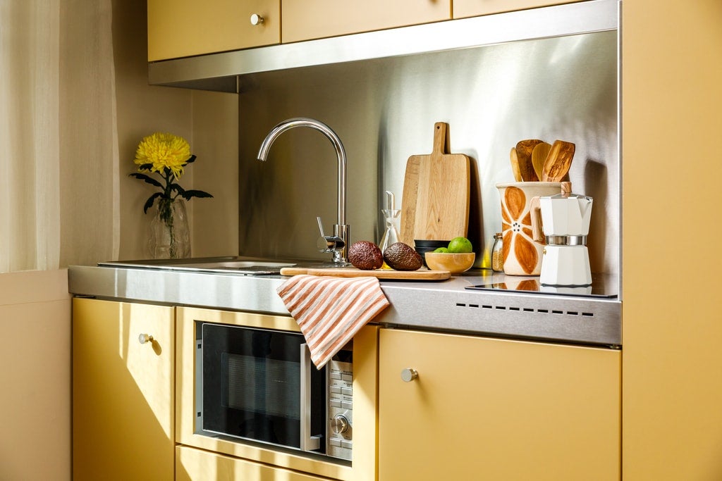 Flat Hackney Road in Greater London