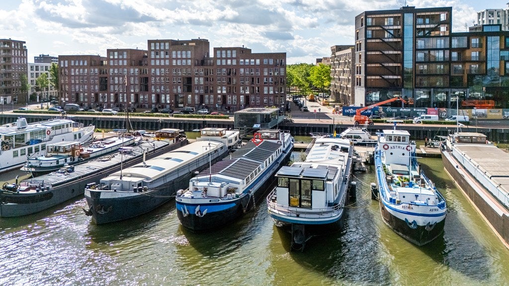 Huis Cas Oorthuyskade 13 in Amsterdam