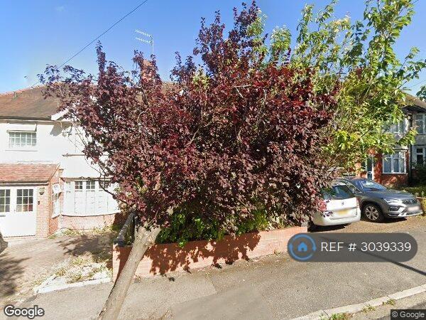 House Wardown Crescent in Luton