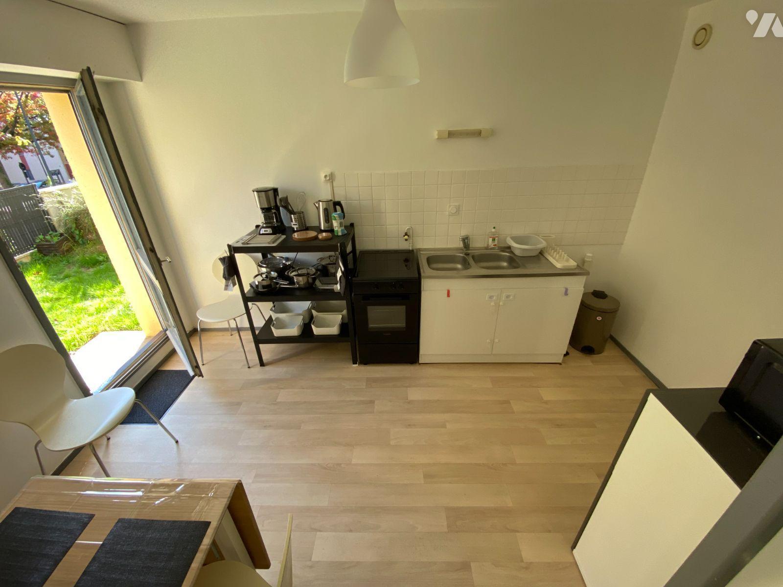 Flat Square Pedro Flores-Cano in Rennes