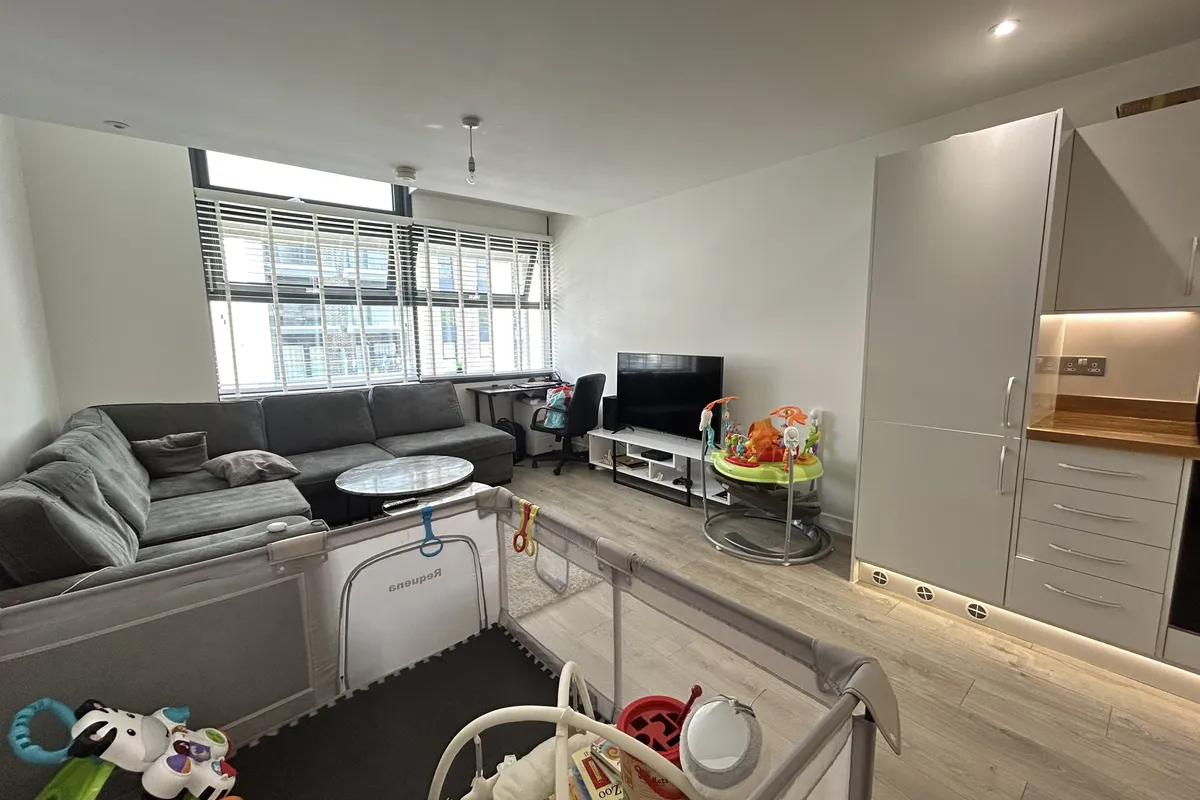 Flat Edinburgh Way in Harlow