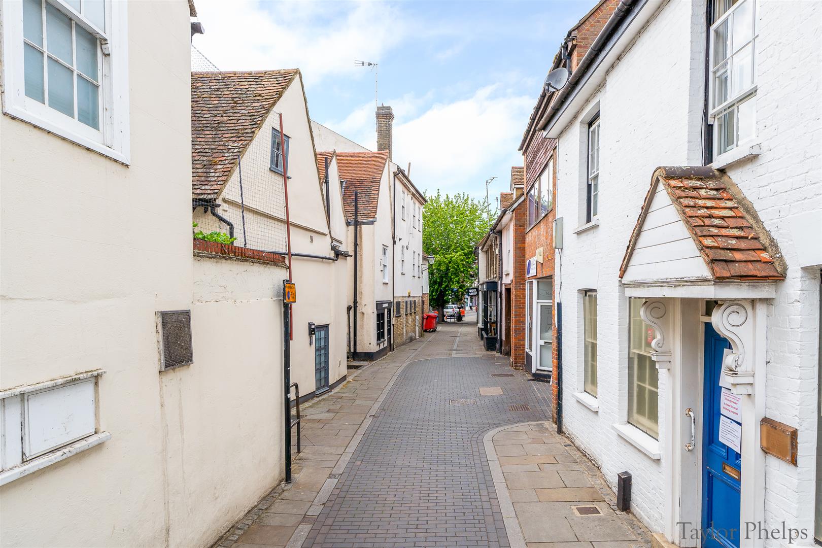 Flat High Street in East Hertfordshire