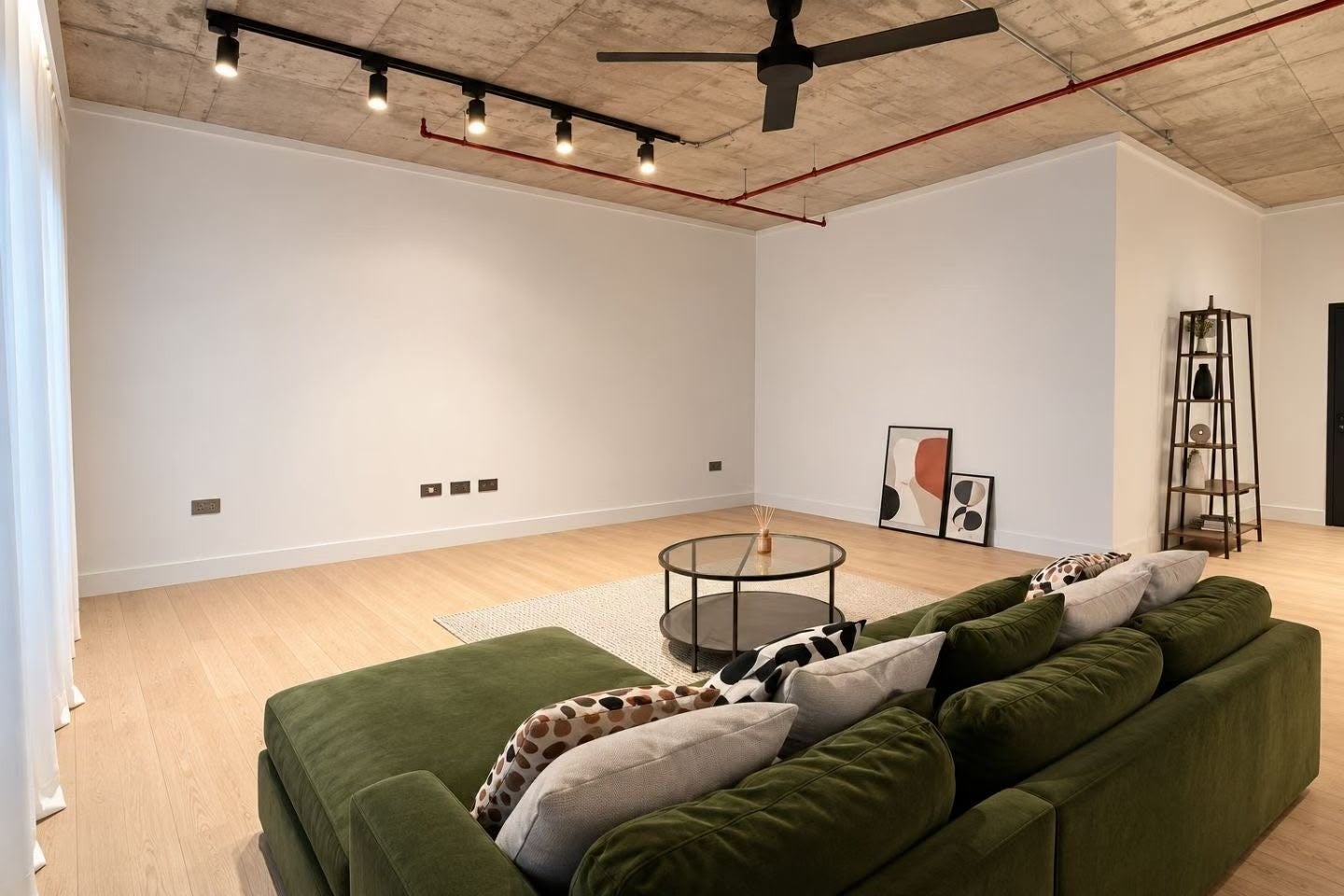Flat Harbord Square in Greater London