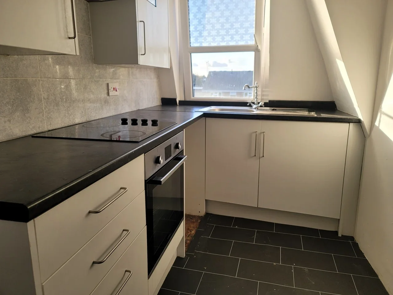 Flat Harmer Street in Gravesham
