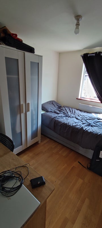 Room Mathews Park Avenue in Greater London