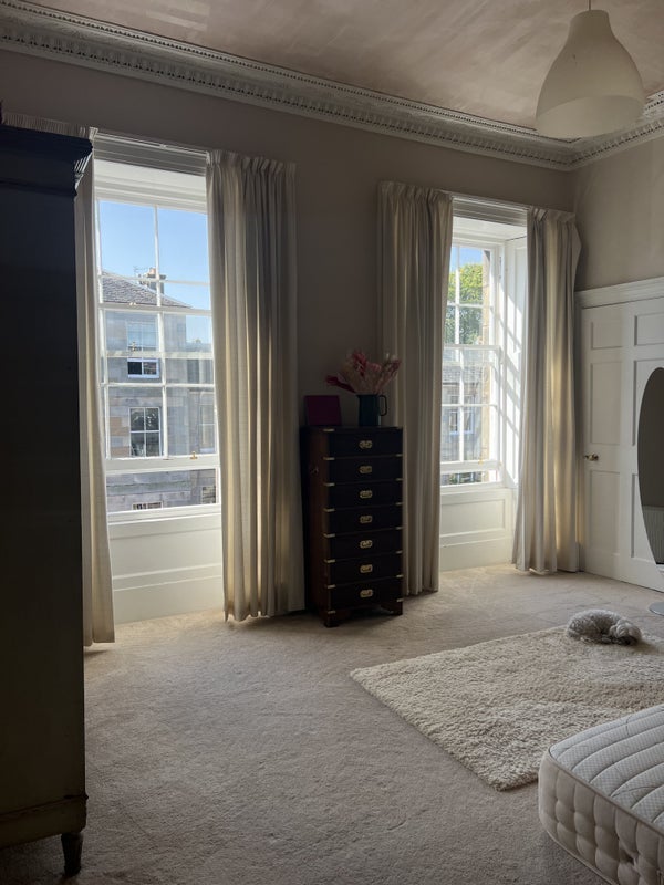 Room Saxe-Coburg Street in City of Edinburgh