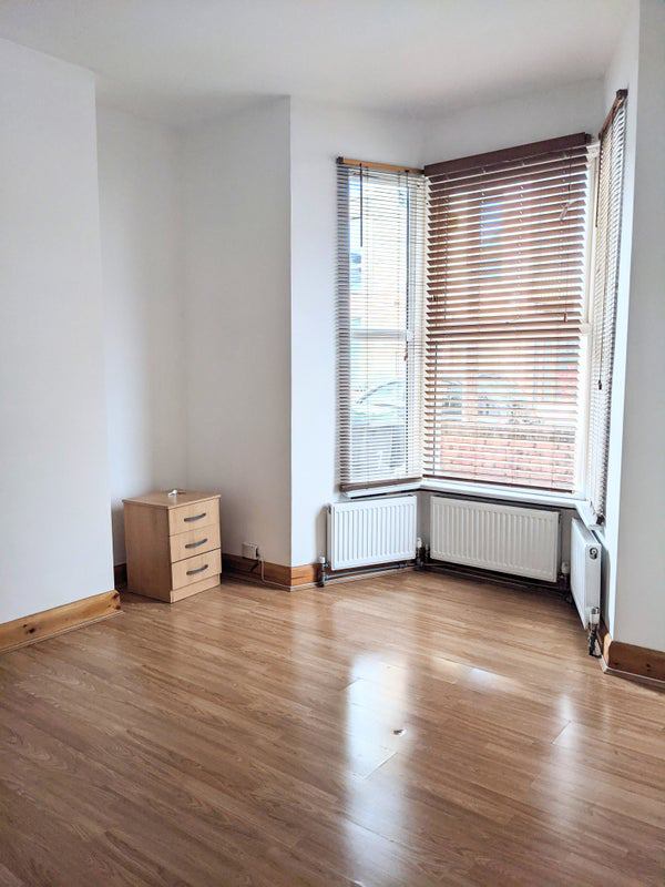 Room Colina Road in Greater London