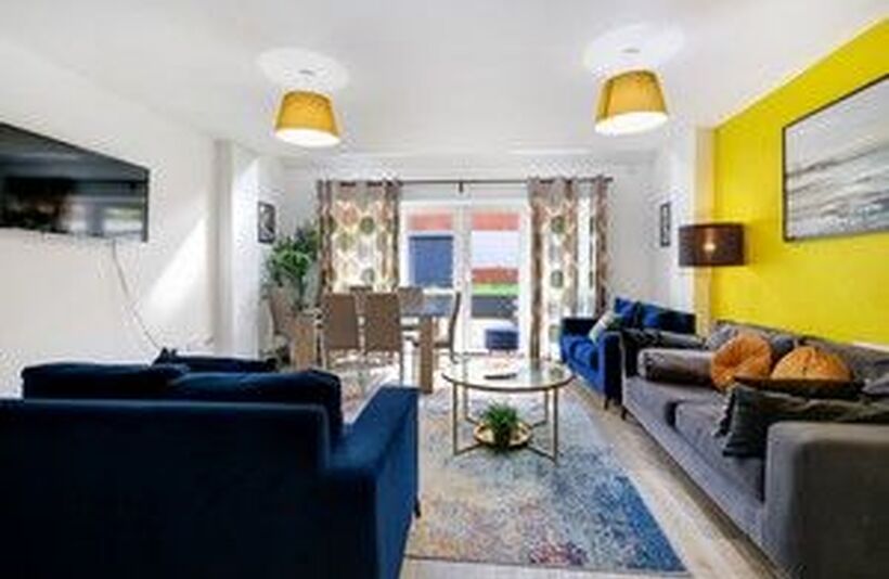 Flat Foxherne in Slough