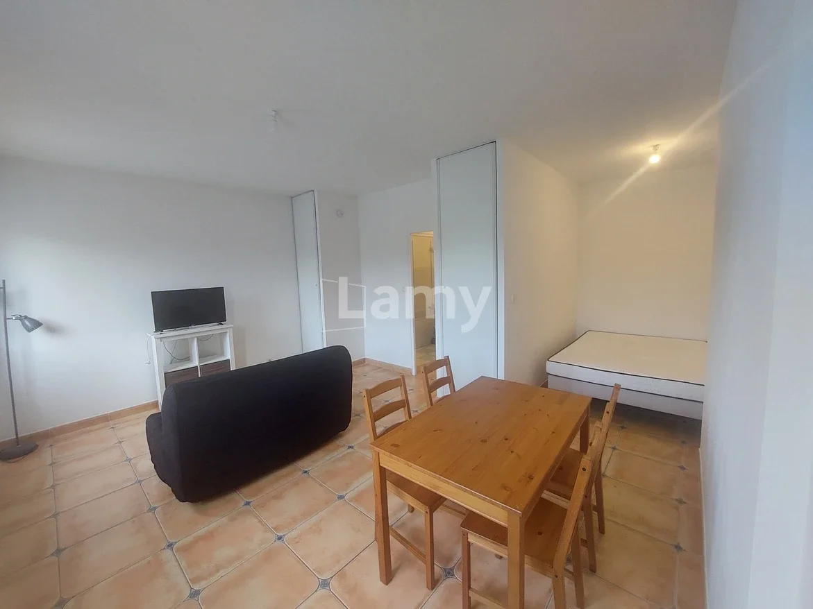 Flat Rue Ernest Hiolle in Valenciennes