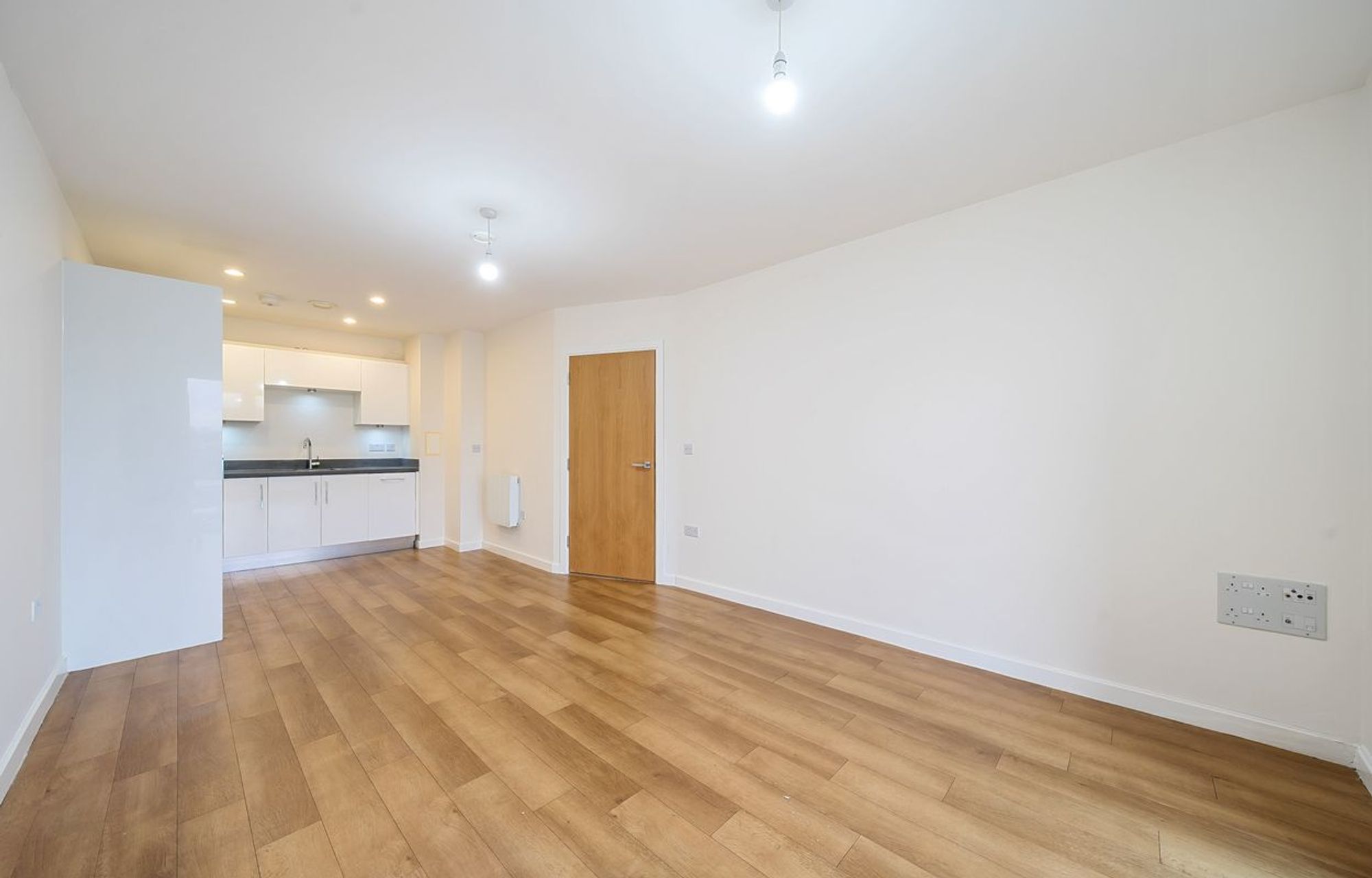 Flat Ocean Drive in Gillingham