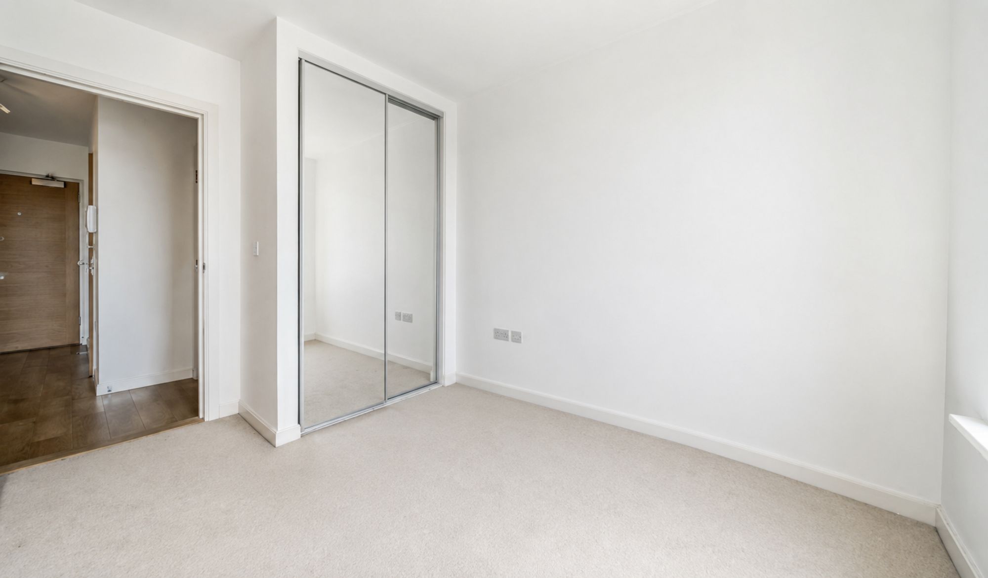 Flat Ocean Drive in Gillingham