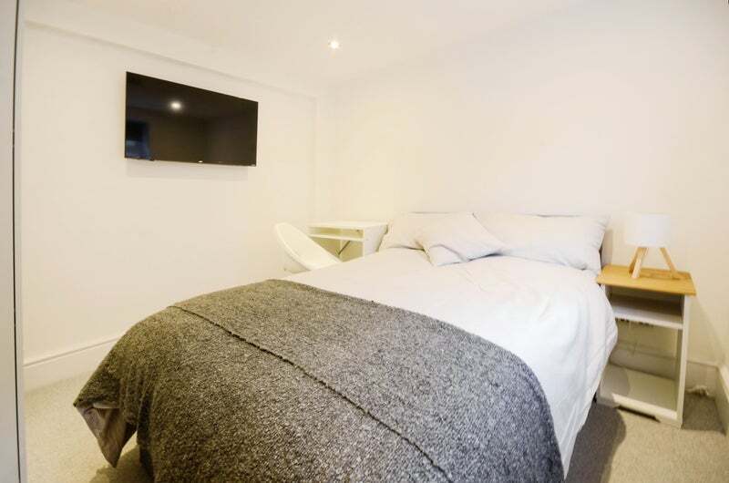Room Middlecroft Lane in Gosport