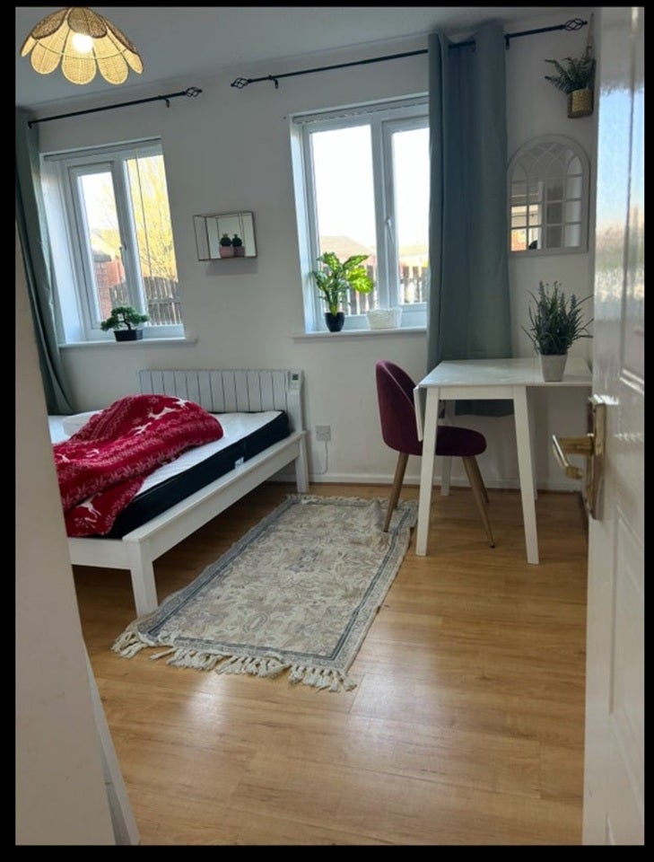 Room Stretford Road in Manchester